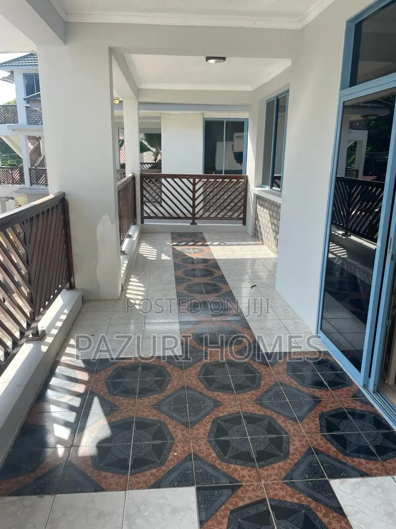 Furnished 3bdrm Villa in Masaki for rent