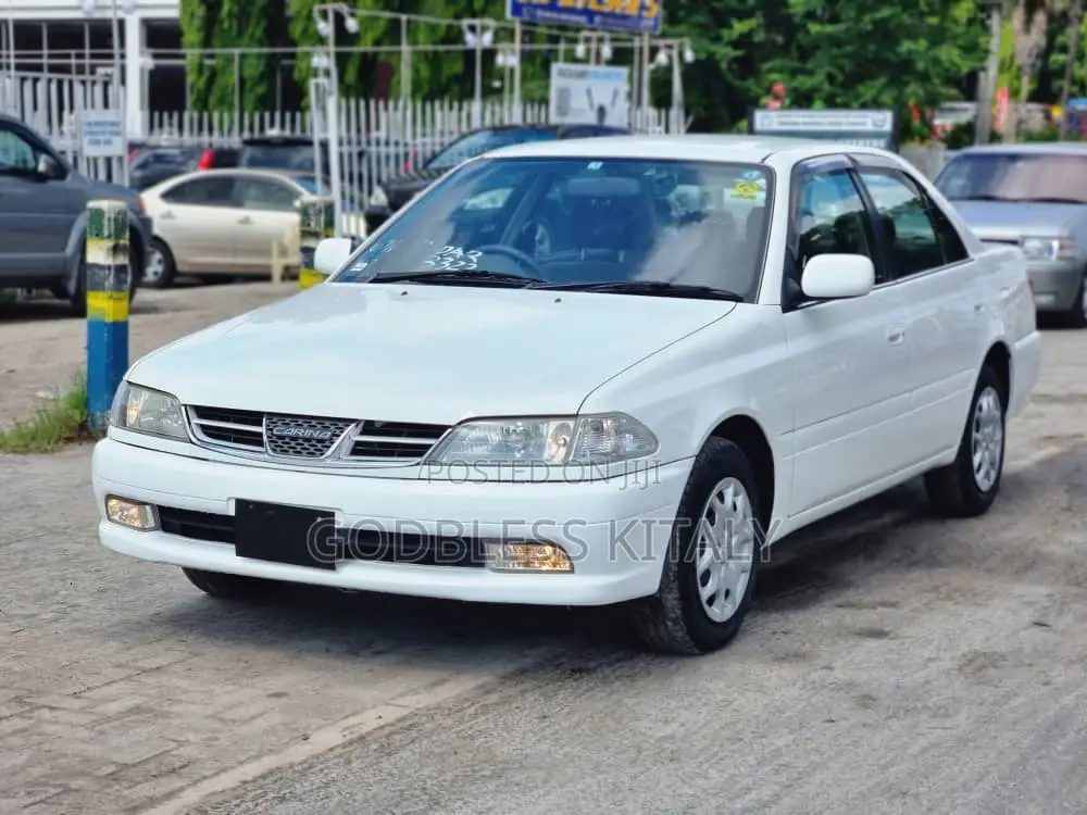 Toyota Carina 2000 White