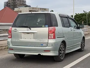 Toyota Raum 2007 Green