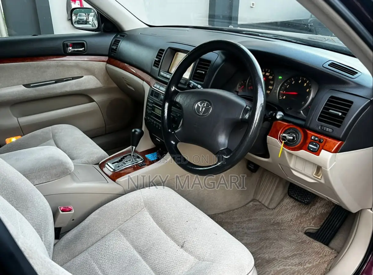 Toyota Mark II 2004 Black