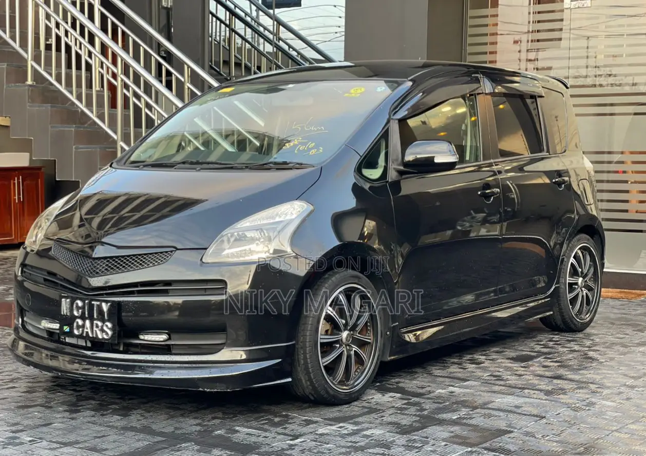 Toyota Ractis 2007 Black