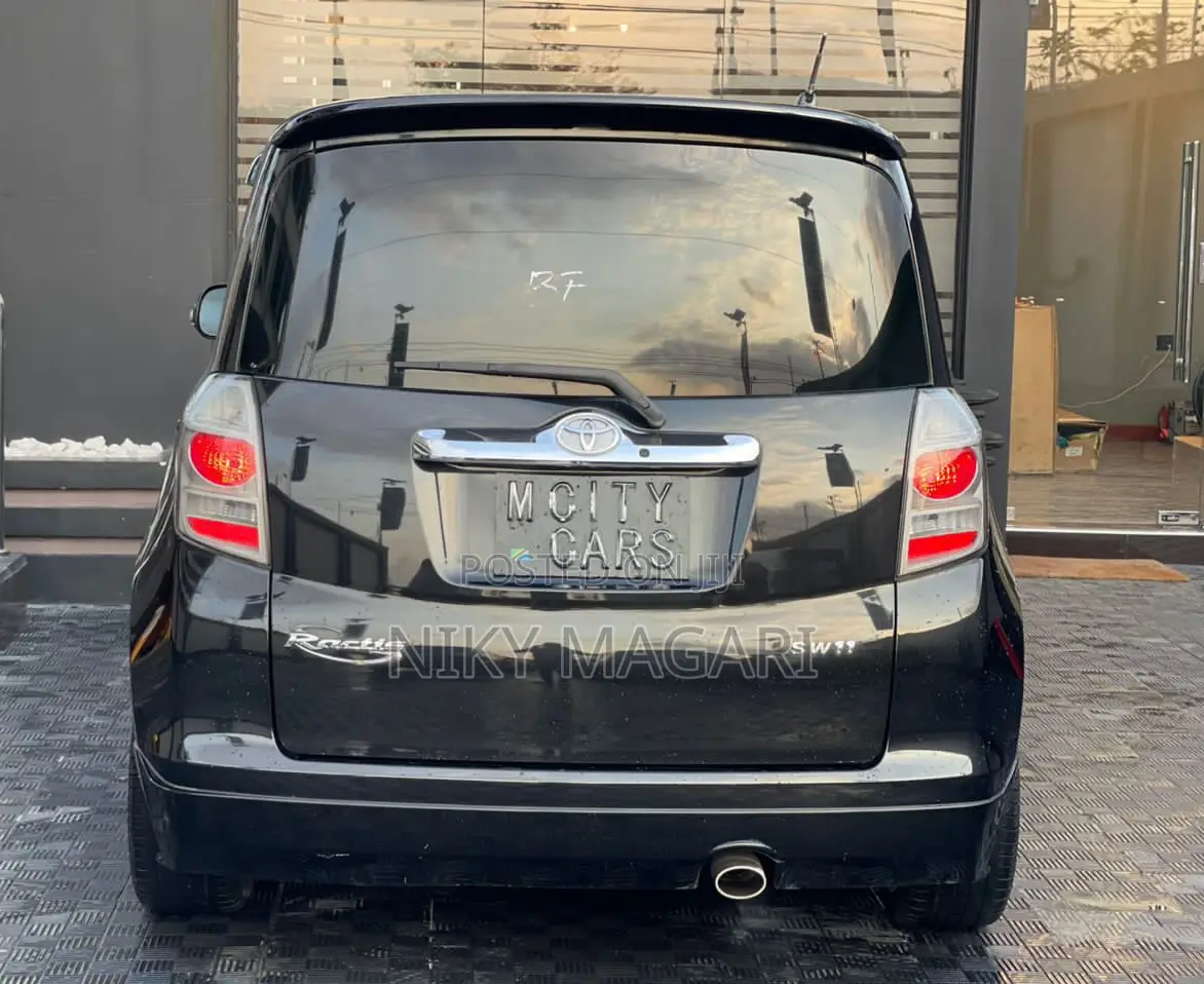 Toyota Ractis 2007 Black