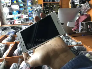 New Sony Xperia XZ1 64 GB Silver