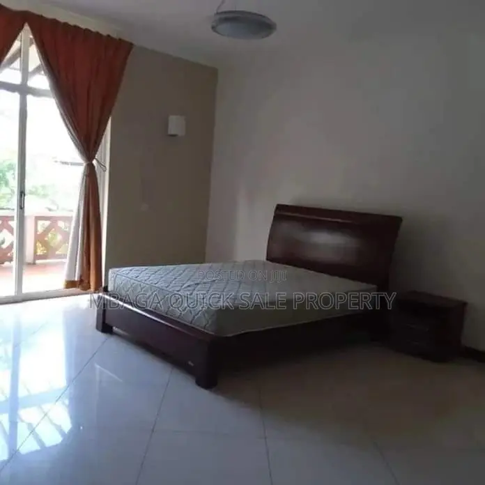 Furnished 4bdrm Villa in Oyster Bay for rent