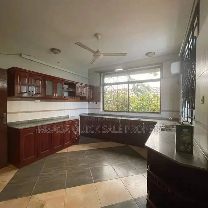 4bdrm House in Tegeta  Wazo, Kunduchi for rent