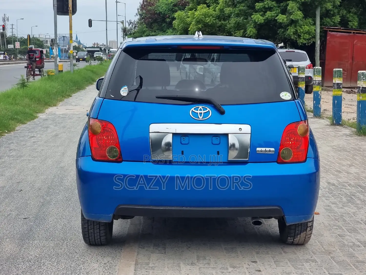 Toyota IST 2004 Blue