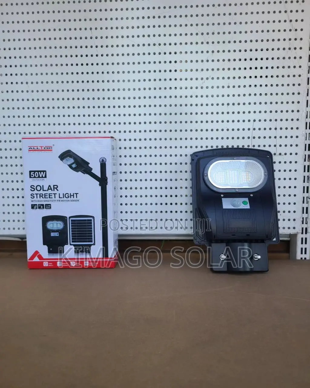 Taa Ya Solar Ya Nje (Solar Street Light 50W)