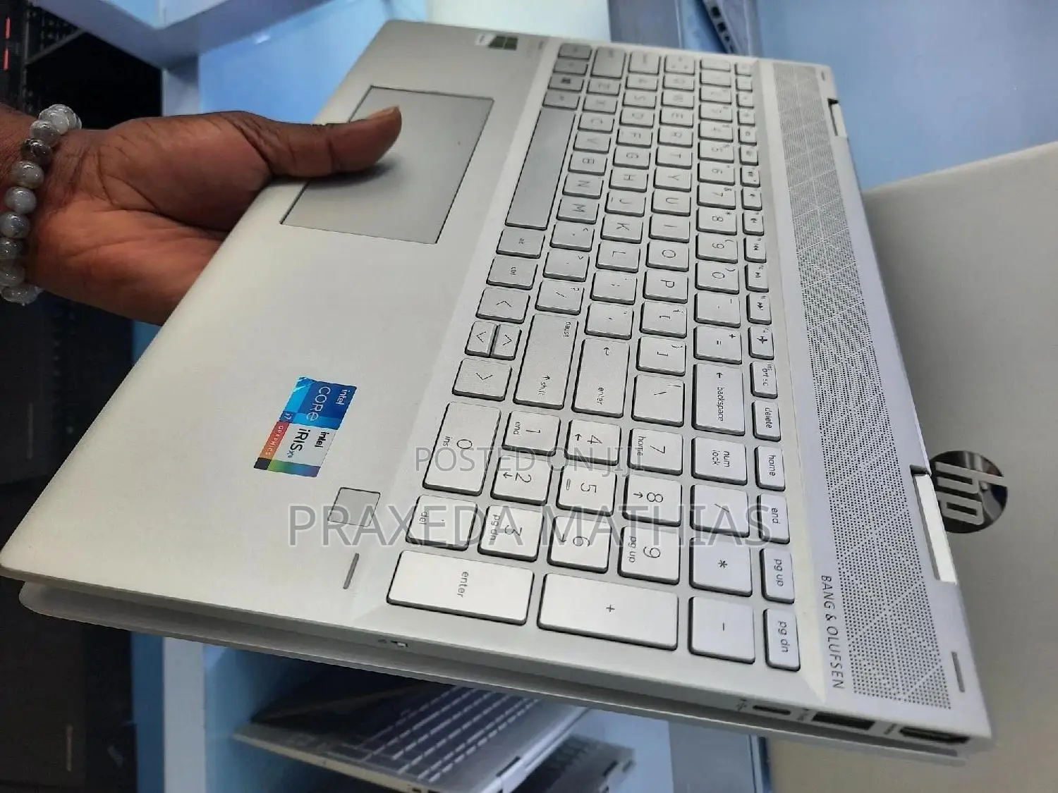 New Laptop HP Envy X360 15-Cp0013nr 16GB Intel Core I7 SSD 512GB