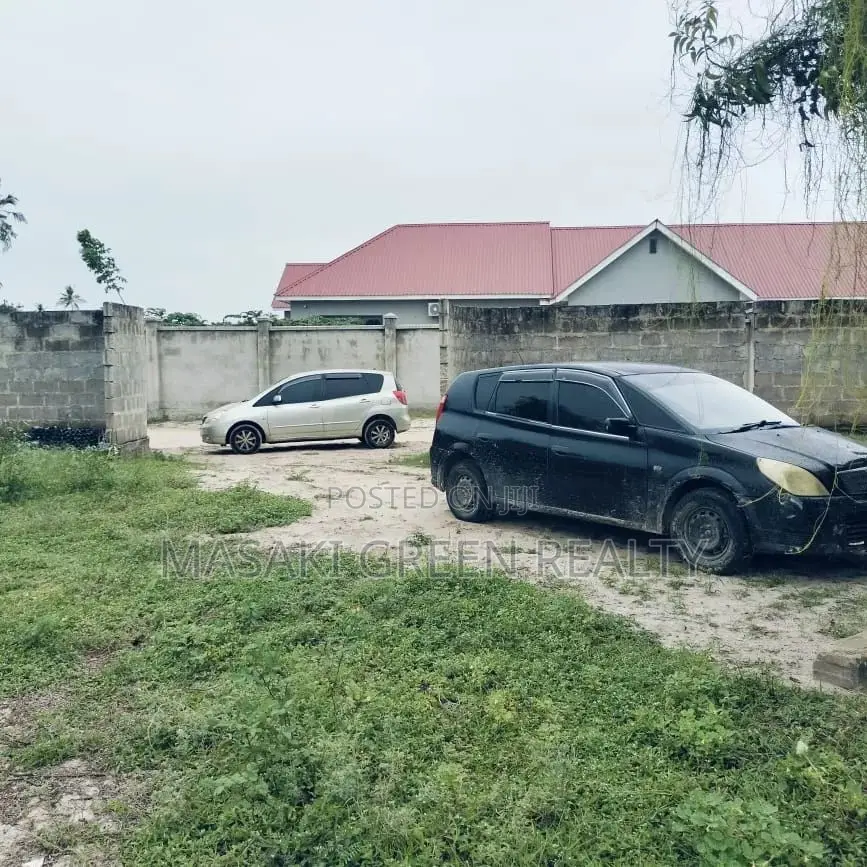 3888 Fenced Plot for Sale at Ununio Beach