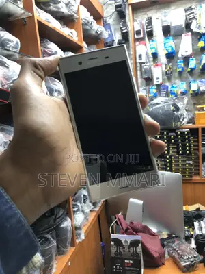 New Sony Xperia XZ1 64 GB Silver
