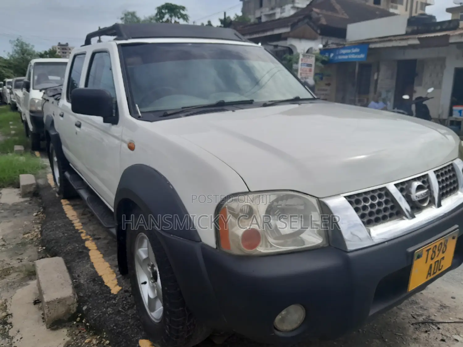Nissan Hardbody 2008 White
