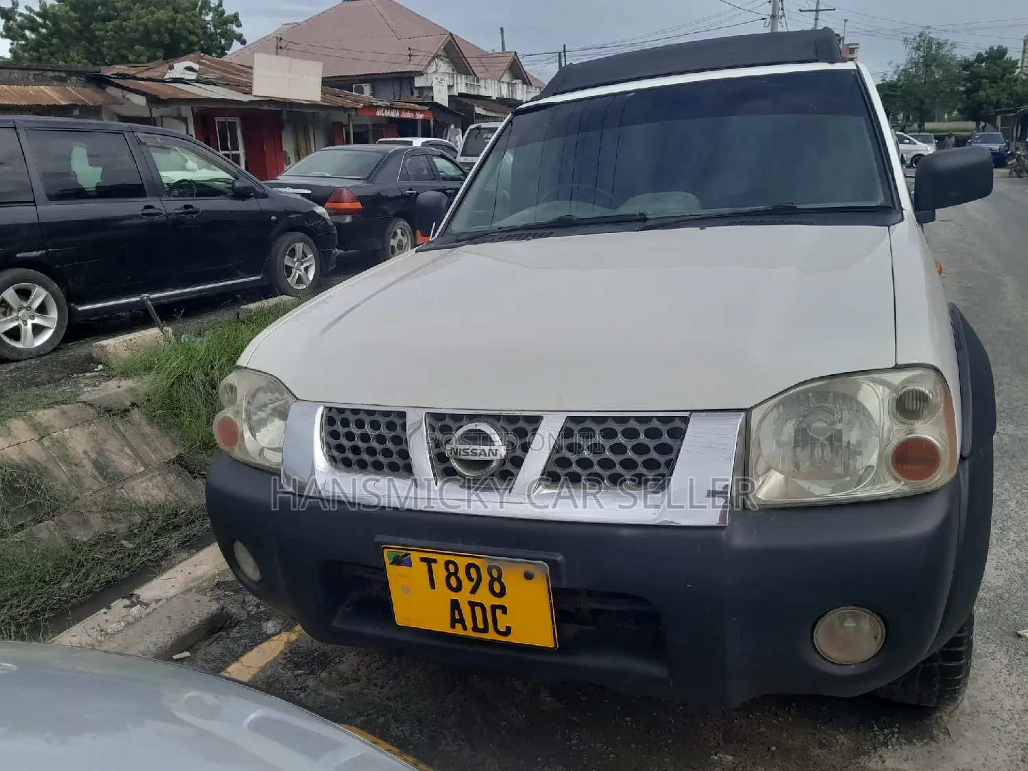 Nissan Hardbody 2008 White