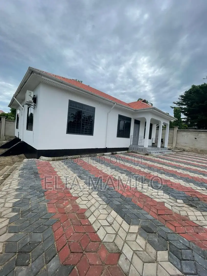 3bdrm House in Madale Flamingo, Kinondoni for sale