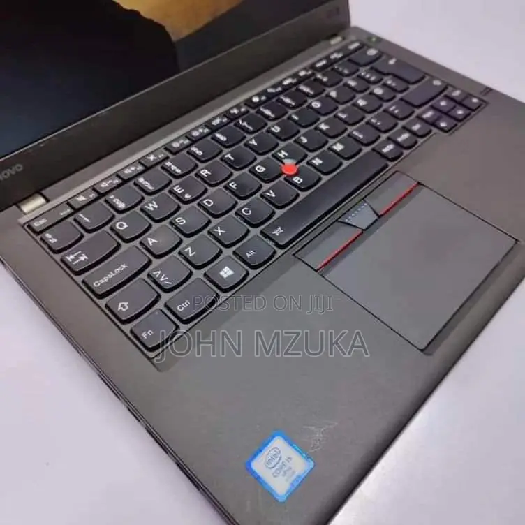 Laptop Lenovo ThinkPad X260 8GB Intel Core I5 HDD+SSD 500GB