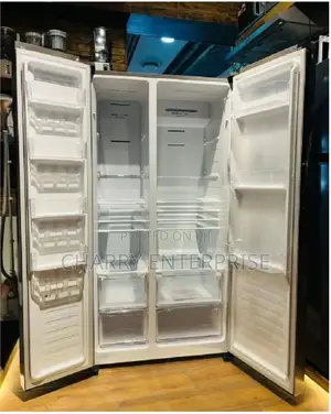 *LG Side by Side Refrigerator/ Fridge GCF-B507 With 
519 L