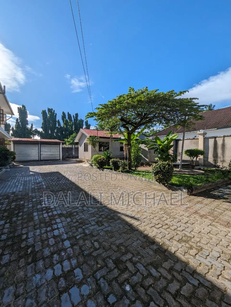 4bdrm House in Mbezibeach for sale