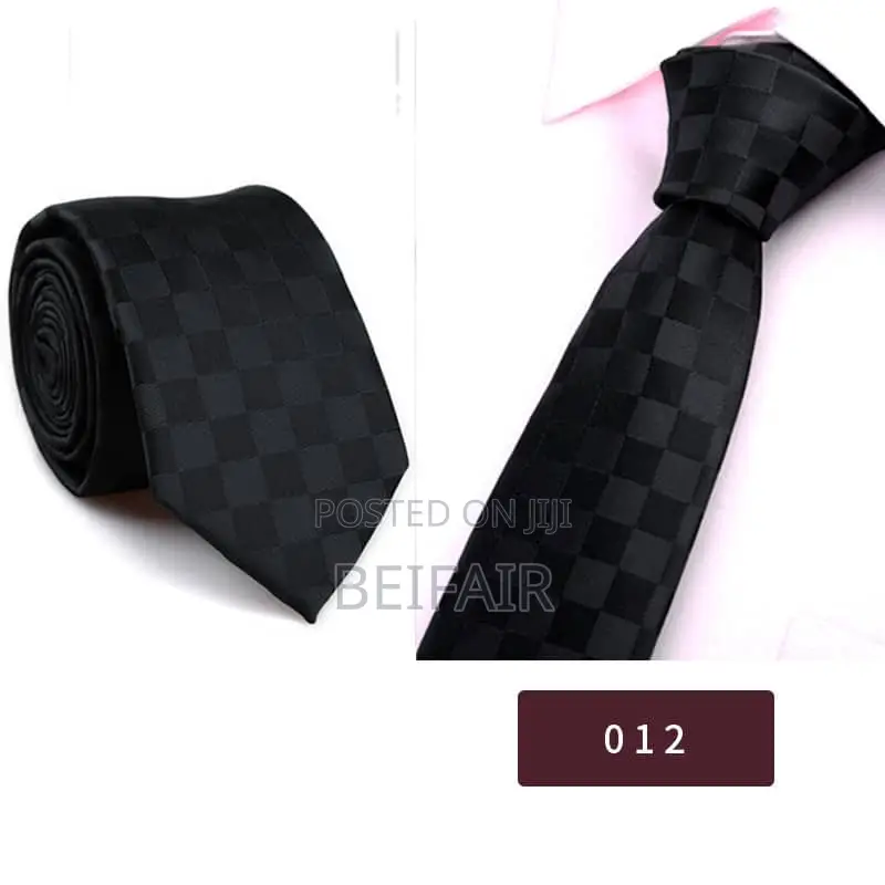 Tie and Pocket Square | Tai Na Kitambaa Cha Mfukoni