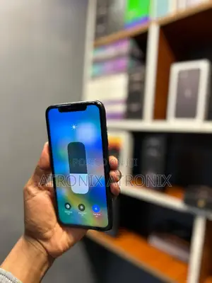 Apple iPhone XR 64 GB Black