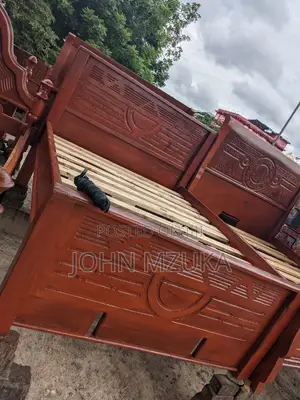 Kitanda Cha Mbao Ngumu Futii 5 Kwa 6 , Bei Nafuu