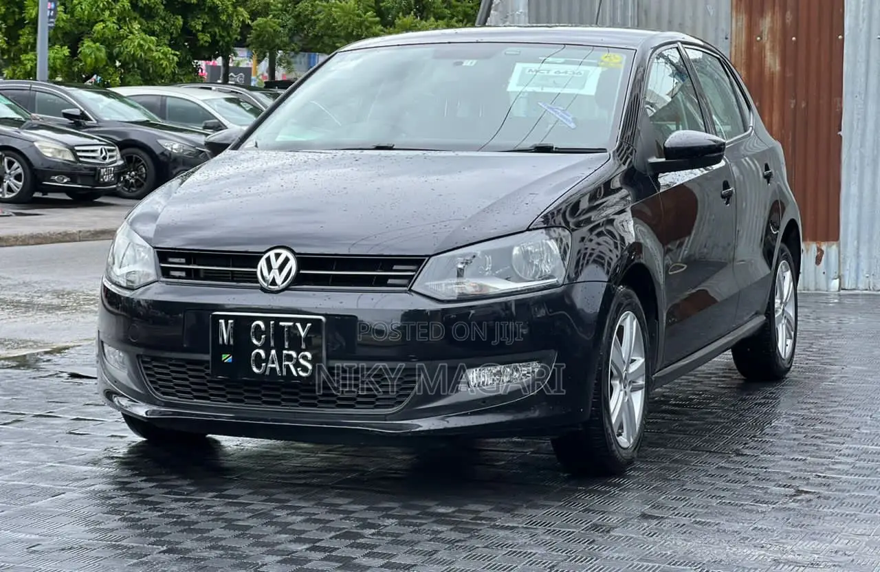Volkswagen Polo 2014 Black