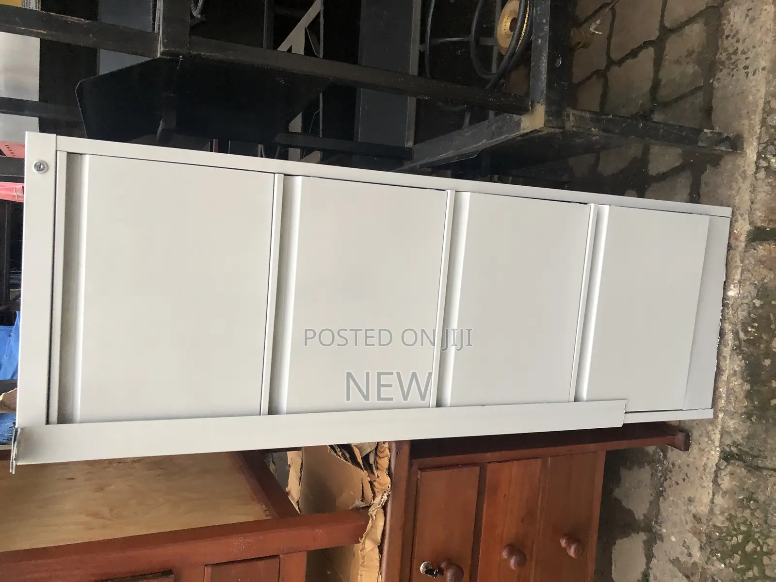 File Cabinet 4 (Drawers)