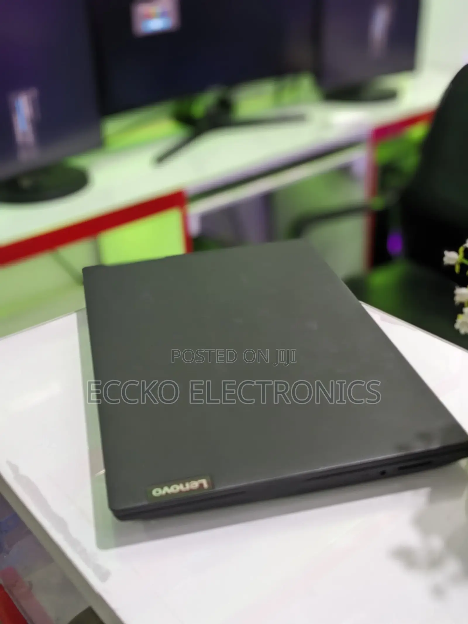 Laptop Lenovo IdeaPad 1 4GB Intel Core 2 Duo HDD+SSD 256GB