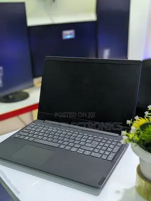 Laptop Lenovo IdeaPad 1 4GB Intel Core 2 Duo HDD+SSD 256GB