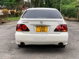 Toyota Crown 2005 White