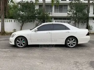 Toyota Crown 2005 White