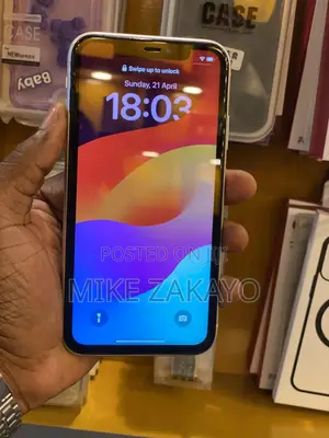 Apple iPhone 11 64 GB White