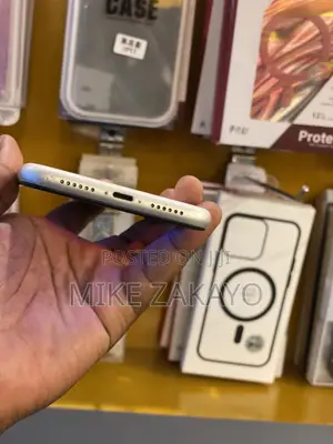 Apple iPhone 11 64 GB White
