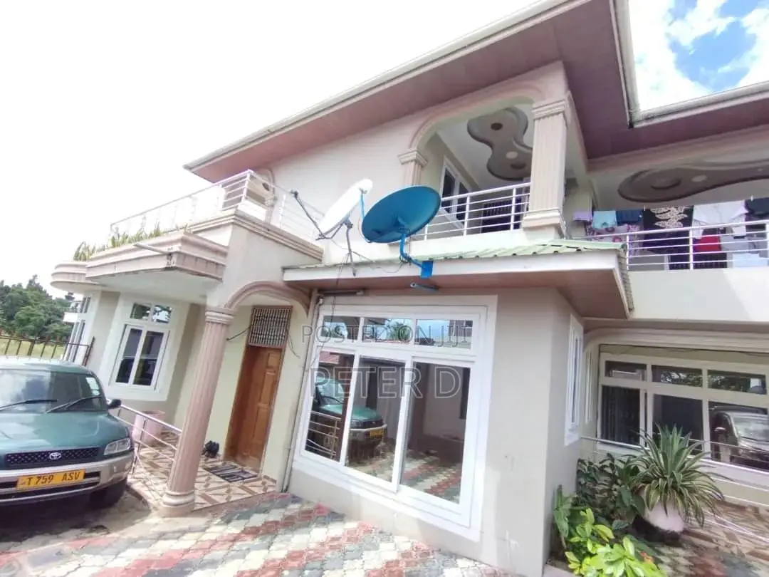 3bdrm Apartment in Kimara for rent