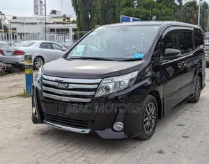 Toyota Noah 2.0 AWD (6 Seater) 2017 Black