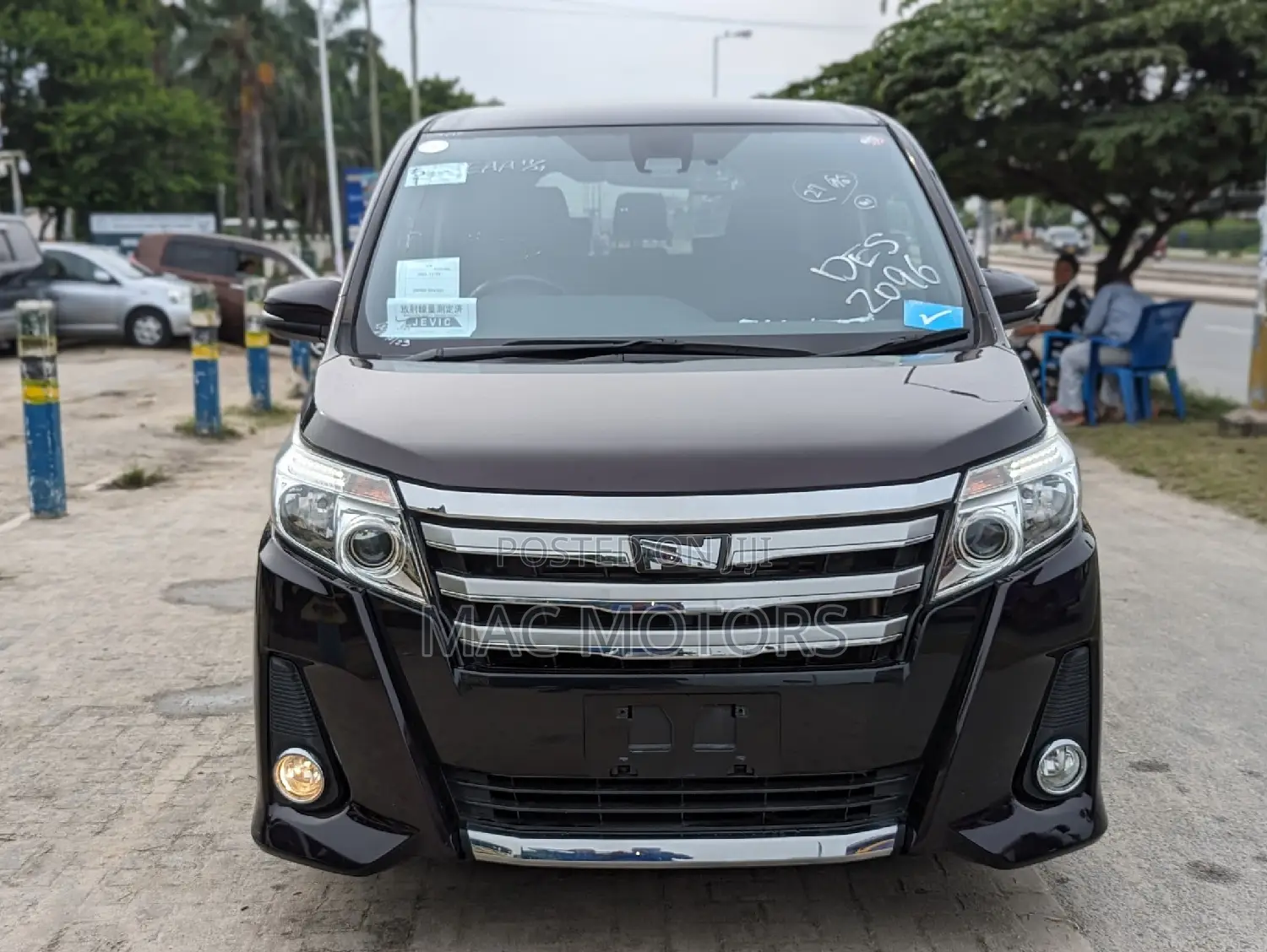 Toyota Noah 2.0 AWD (6 Seater) 2017 Black
