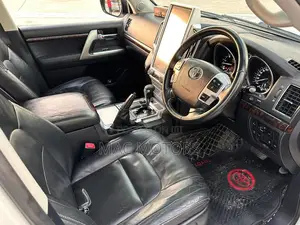 Toyota Land Cruiser 4.5 V8 VXR 2015 White
