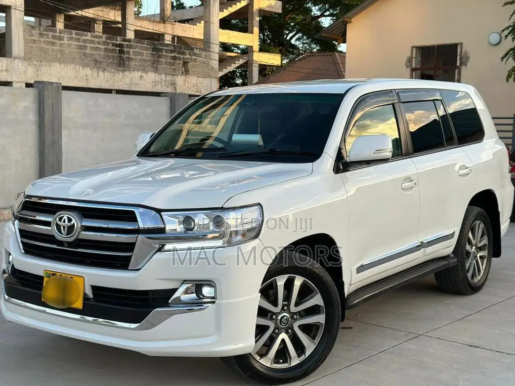 Toyota Land Cruiser 4.5 V8 VXR 2015 White