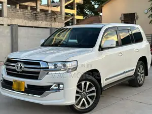 Toyota Land Cruiser 4.5 V8 VXR 2015 White