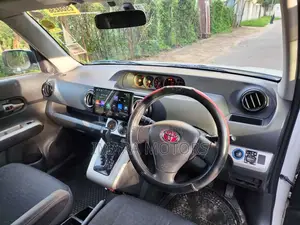 Toyota Corolla Rumion 2008 White