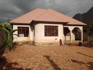 4bdrm House in Taiwan, Nyamongoro for sale