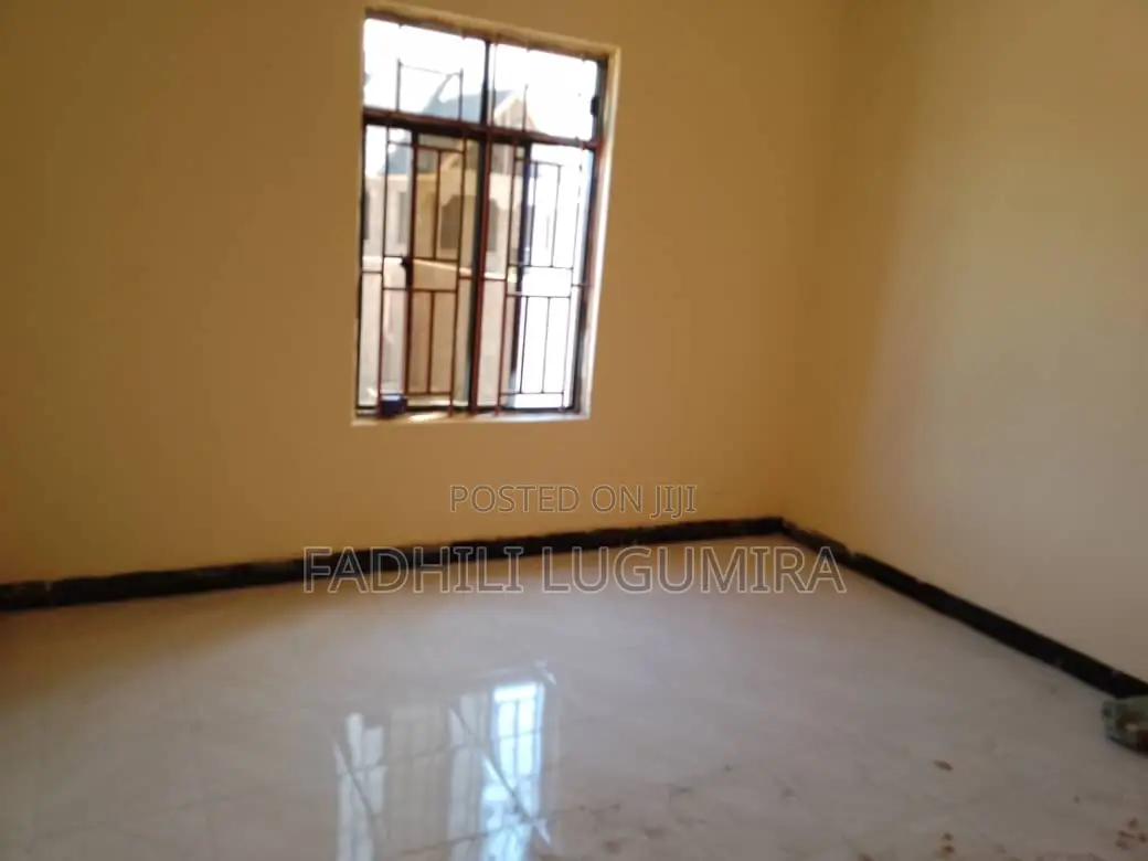 Furnished 3bdrm House in Kishiri for sale