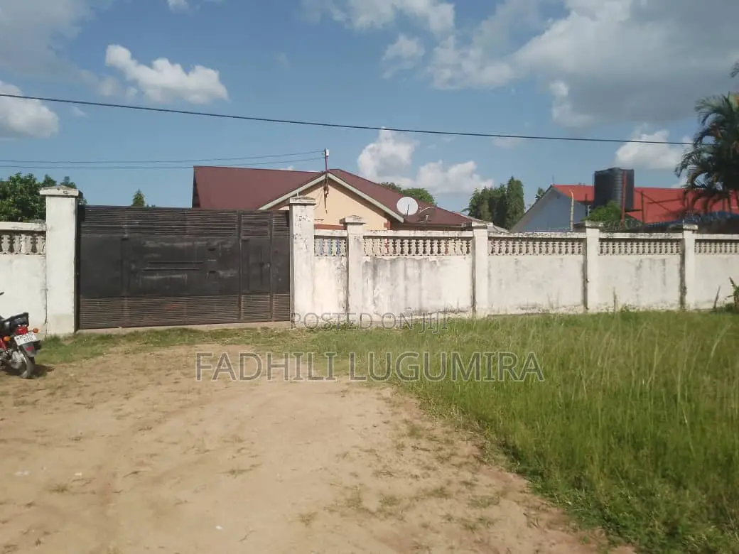 Furnished 3bdrm House in Buswelu for sale