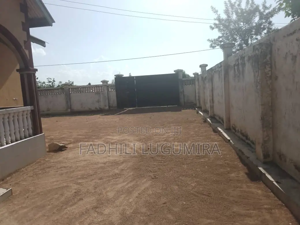 Furnished 3bdrm House in Buswelu for sale