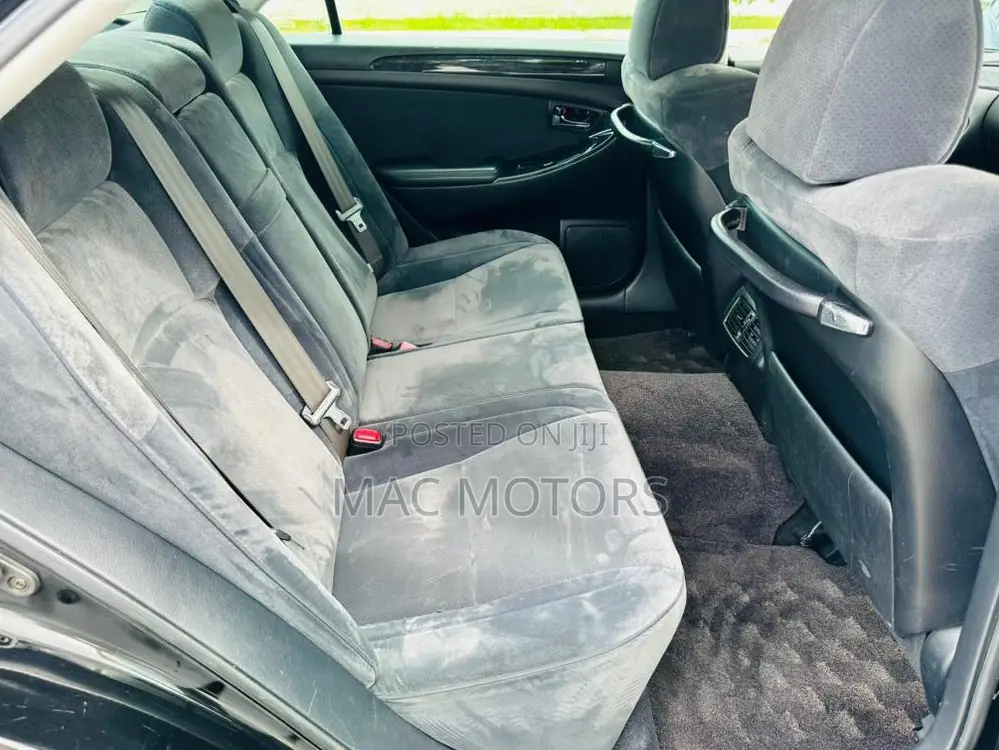 Toyota Crown 2004 Black