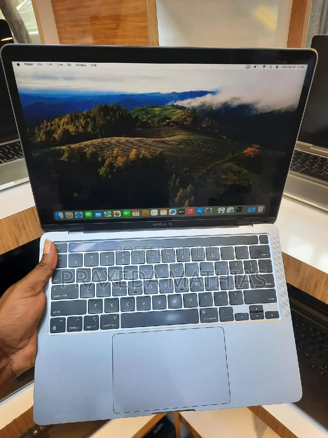 Laptop Apple MacBook 2020 16GB Apple M1 SSD 256GB