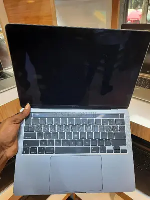 Laptop Apple MacBook 2020 16GB Apple M1 SSD 256GB