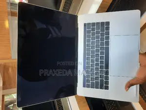 Laptop Apple MacBook Pro 2018 16GB Intel Core I7 SSD 512GB