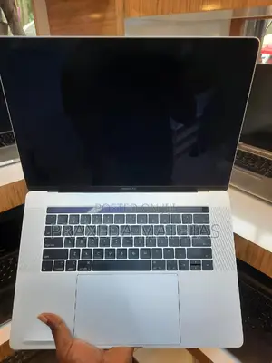 Laptop Apple MacBook Pro 2018 16GB Intel Core I7 SSD 512GB