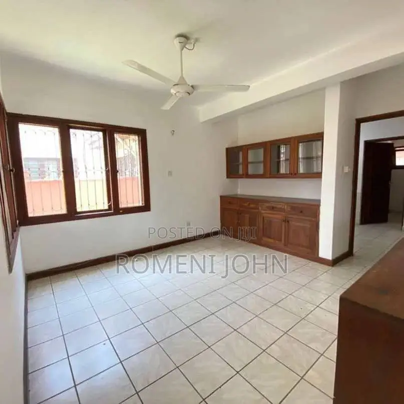 5bdrm Block of Flats in Tanzania Dsm, Ukonga for sale