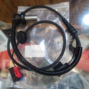 Car Auto ABS Wheel Speed Sensor Front Left or Right for VW