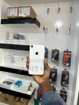 Apple iPhone XR 64 GB White